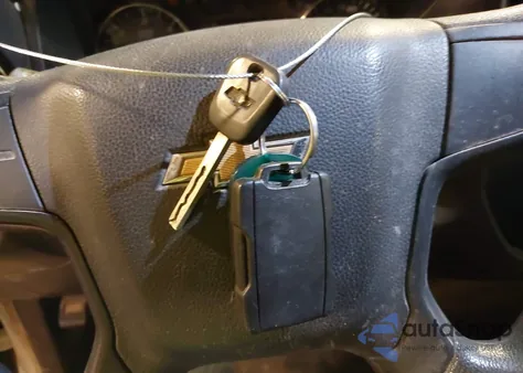 2018 Chevrolet Silverado 1500 Wt из США, поврежденный, VIN 1GCRCNEH1JZ147354